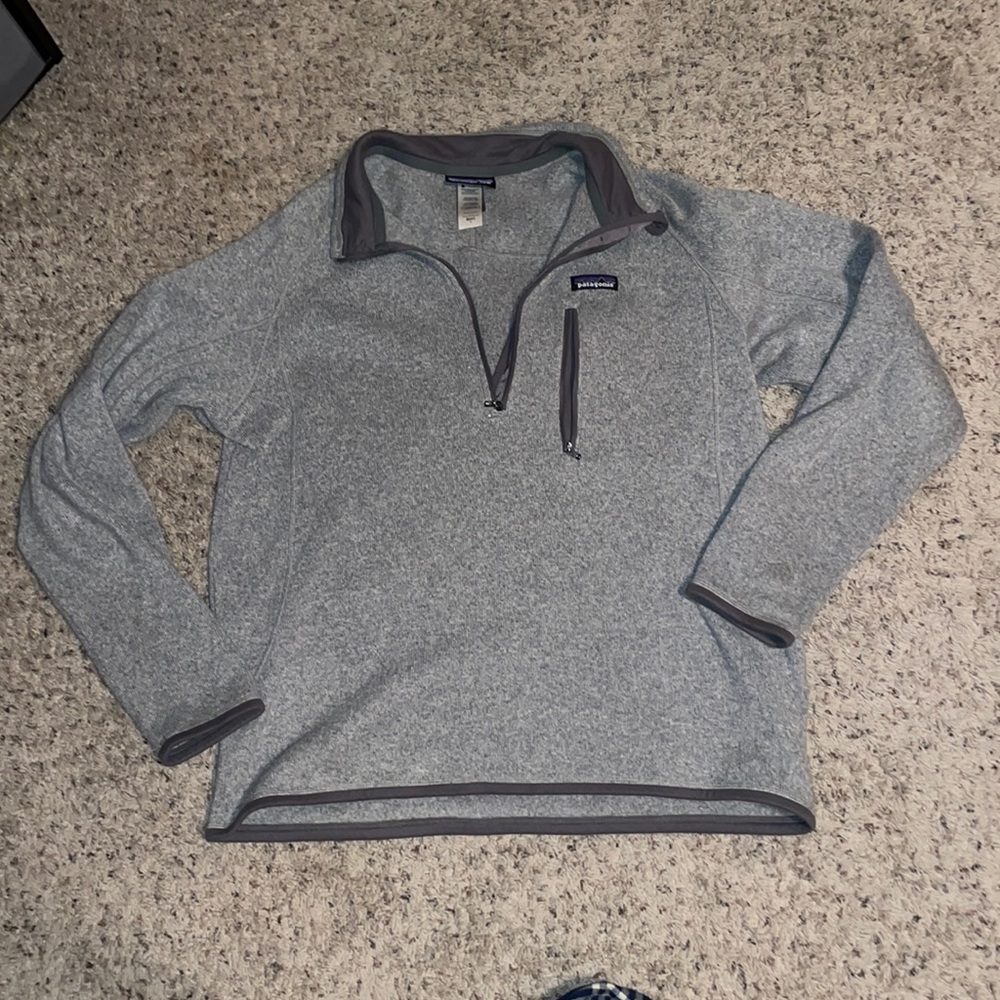 Patagonia pull over, size large.